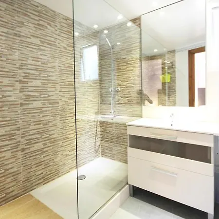 Roland Apartment